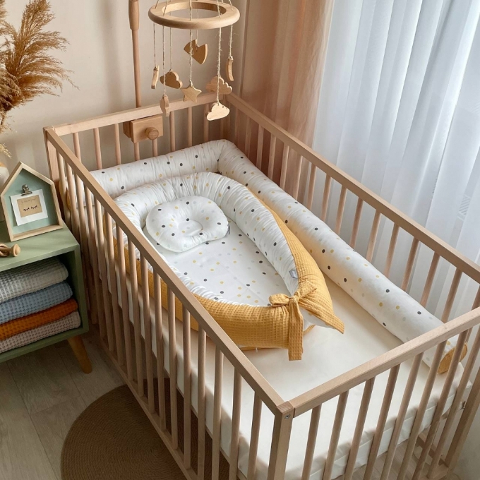 Protectie somn – Baby Nest vafe cu bulinute – mustar (6)